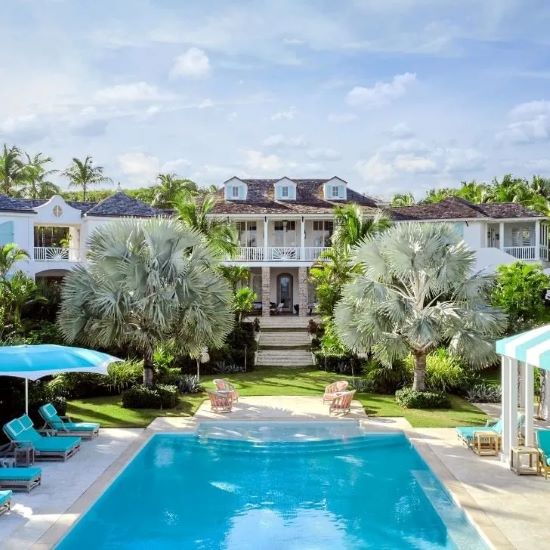 Inside the Lavish Lifestyles of Travis Kelce house address and Taylor Swift