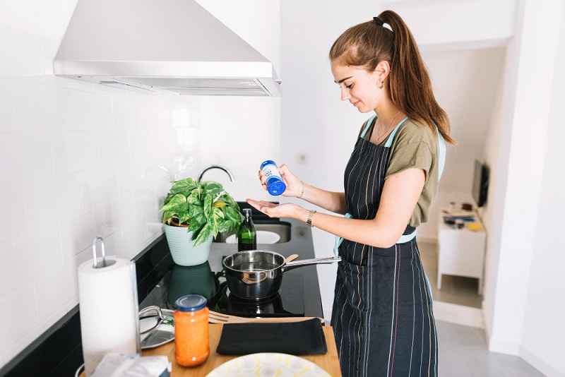 The Dos and Don'ts of Cleaning Common Kitchen Appliances A Practical Guide